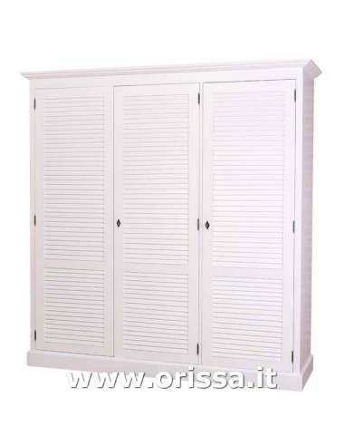 Armadio guardaroba stile country con tre ante a persiana MS619