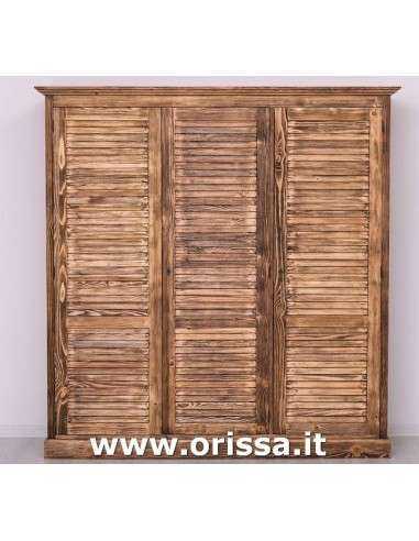 Armadio guardaroba stile country con tre ante a persiana MS619
