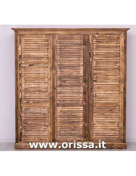 Armadio guardaroba stile country con tre ante a persiana MS619
