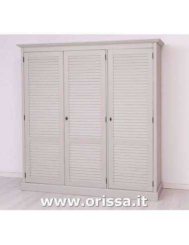 Armadio guardaroba stile country con tre ante a persiana MS619
