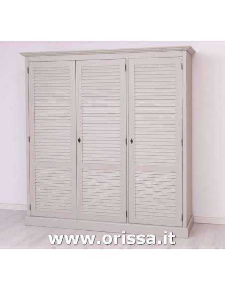 Armadio guardaroba stile country con tre ante a persiana MS619