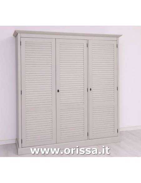 Armadio guardaroba stile country con tre ante a persiana MS619