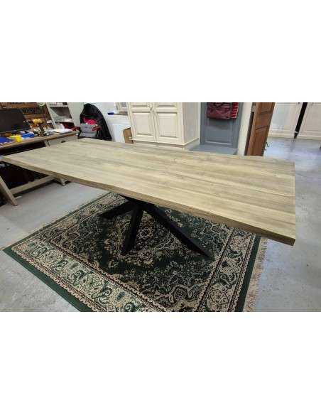 Tavolo da pranzo stile industrial in pino massello e ferro – 240 cm