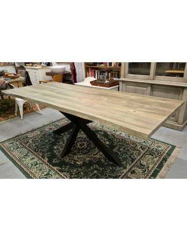 Tavolo da pranzo stile industrial in pino massello e ferro – 240 cm