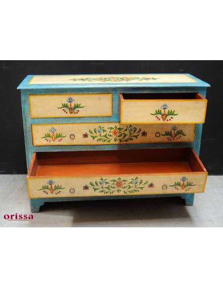 Cassettiera in legno massello decorato