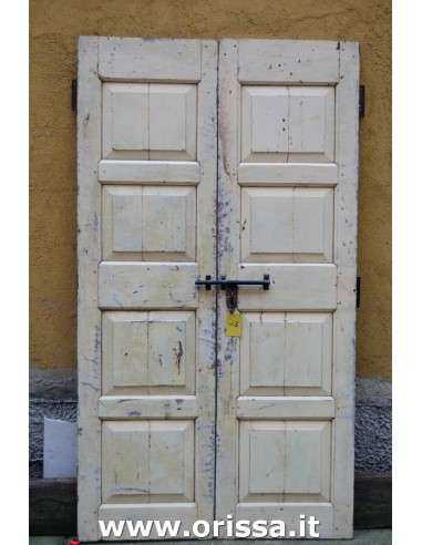 Coppia ante con legno massello shabby colore bianco/crema decapato TE144