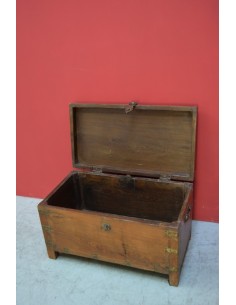 Baule coloniale in teak naturale con borchie – 61x33x36 cm TS106 2