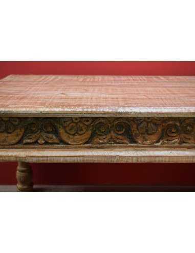 Tavolino coloniale in teak sbiancato con bordo inciso colorato – 124x63x44 cm TS036