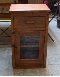 Comodino basso in legno massello con anta in vetro e cassetto superiore TS65