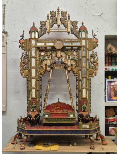 Antico Hindola Indiano Rajasthan XIX Secolo | Jhula Rituale in Legno Dipinto